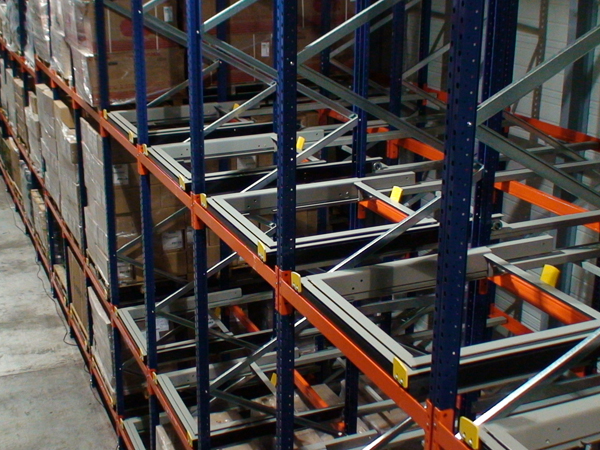 Rayonnage dynamique pour palettes cart pushback_5