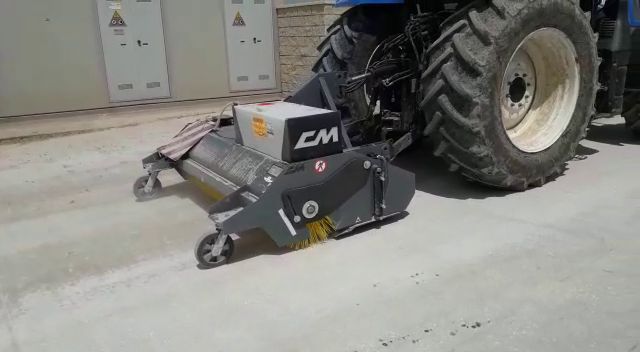 Godet balayeur ramasseur pour chariot élévateur pour télescopique_5