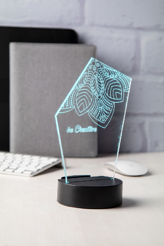 Trophée en acrylique - lampe LED multicolore - gravure laser incluse - minimum 25 pièces_5
