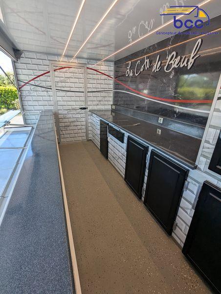 Camion marché boucherie 4m50 – Vitrine bombée BCC + réserve réfrigérée – 1146_5
