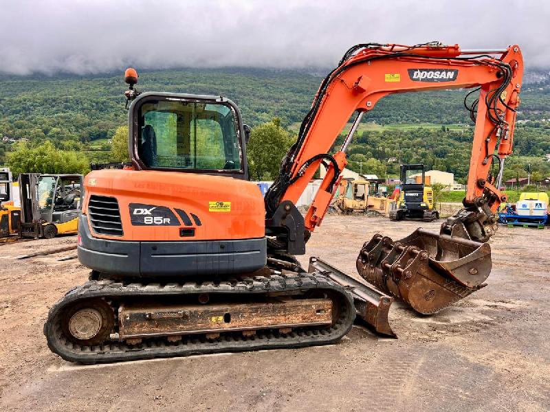 Doosan DX80R_5