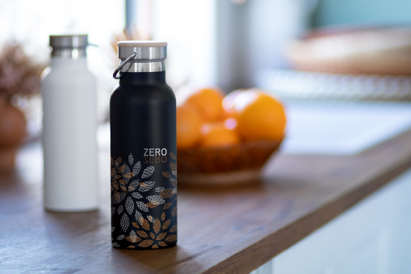 Thermos en inox à double paroi - Couvercle bambou et accroche métal - 500 ml - Couleur noire_5