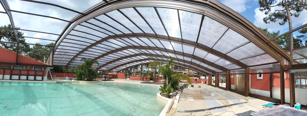 Abri piscine haut jusqu'à 30m de large sans limite de longueur pour espaces publics - HERCULES - sur mesure et haut de gamme_5