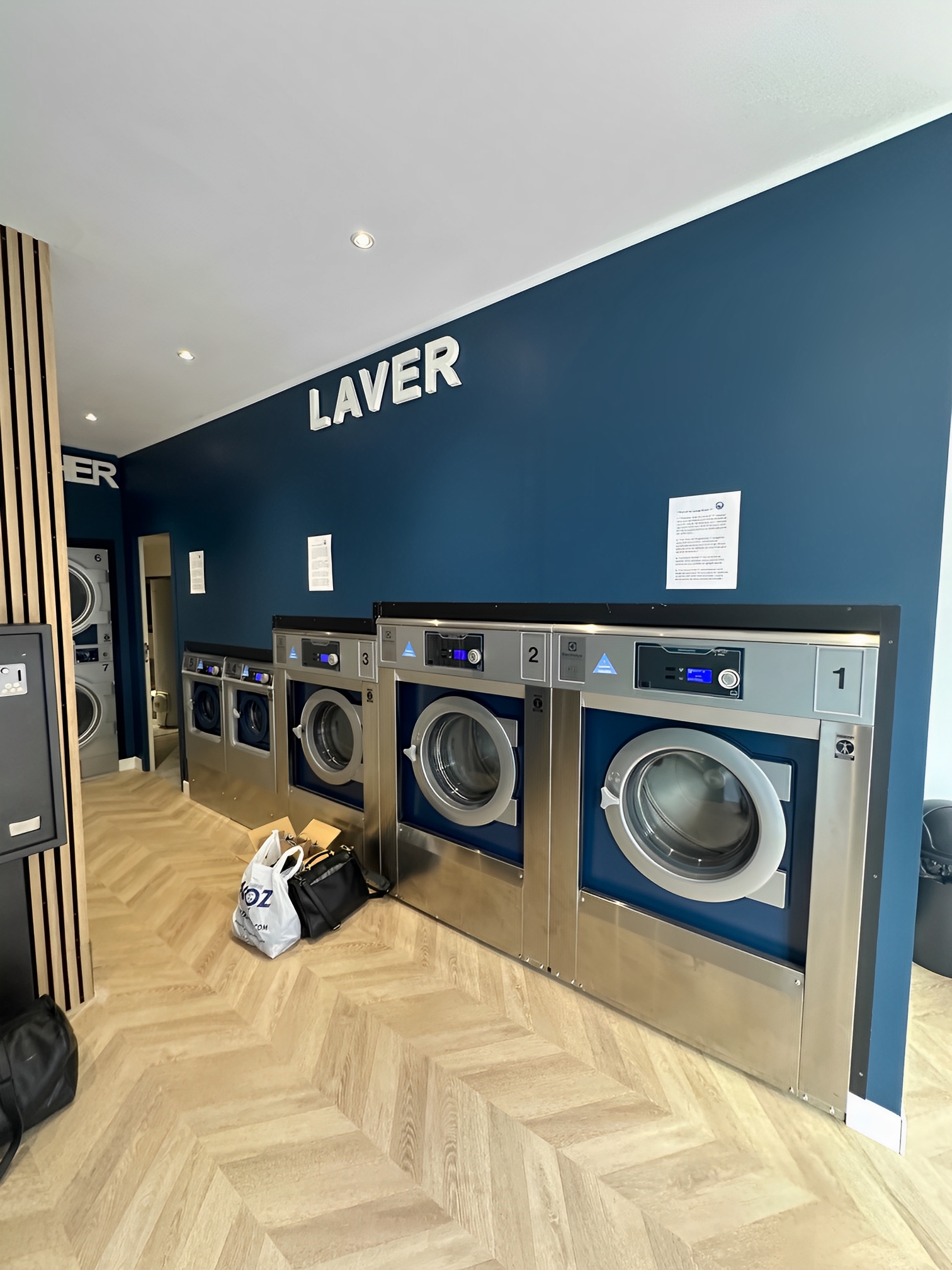 Laverie intérieure libre service adaptable à vos besoins