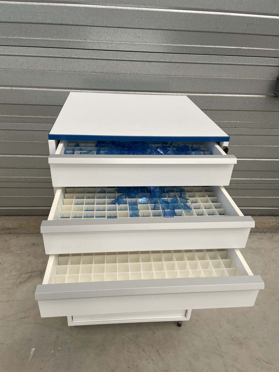 Meuble d'occasion de laboratoire avec 9 tiroirs - verrouillage à clés - ATEX - P21091159_5