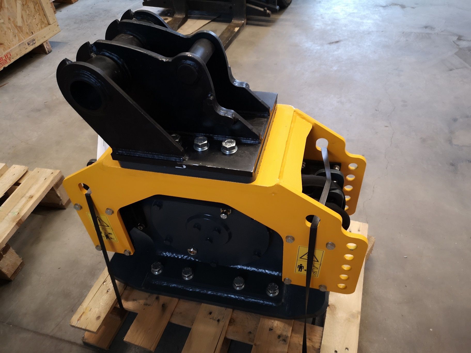 Plaque de compactage pb 201 (pelle 1,5-5 tonnes)_5