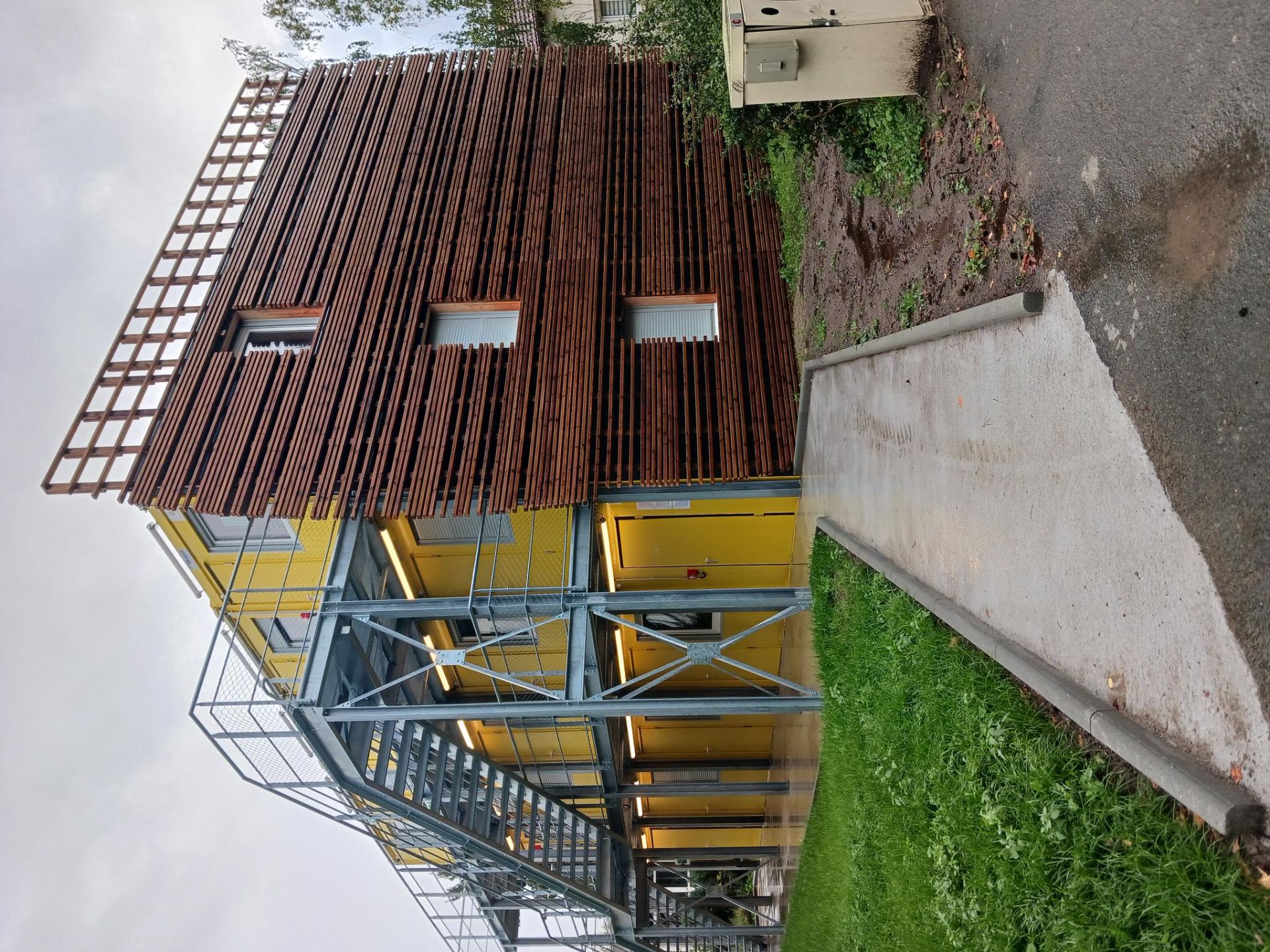 Bâtiment modulaire avec kit électrique intégré