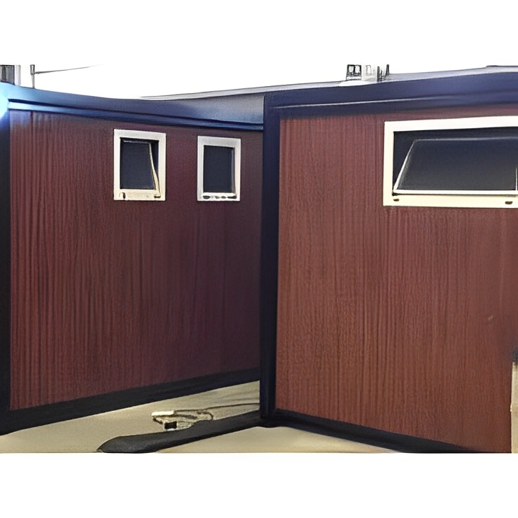 Cabine sanitaire isolée avec plafond doté d’une isolation de 90mm