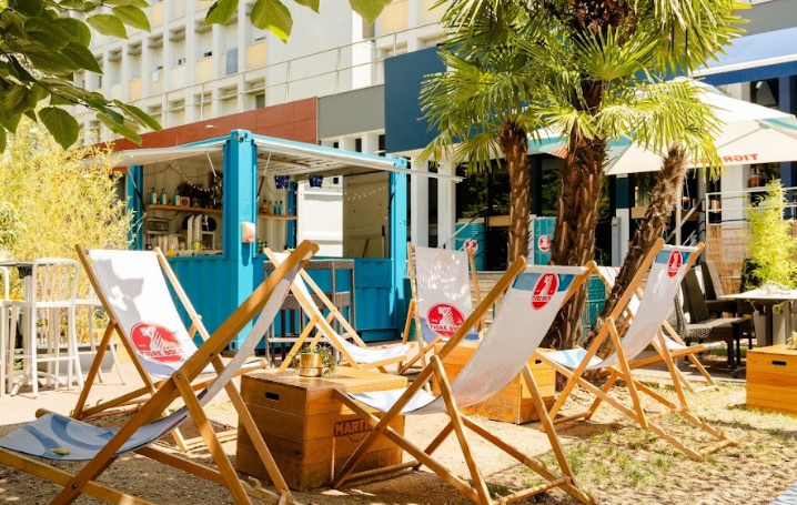 Container bar / snack modulable et robuste, idéale pour créer un espace de restauration convivial et professionnel - Eurobox_5