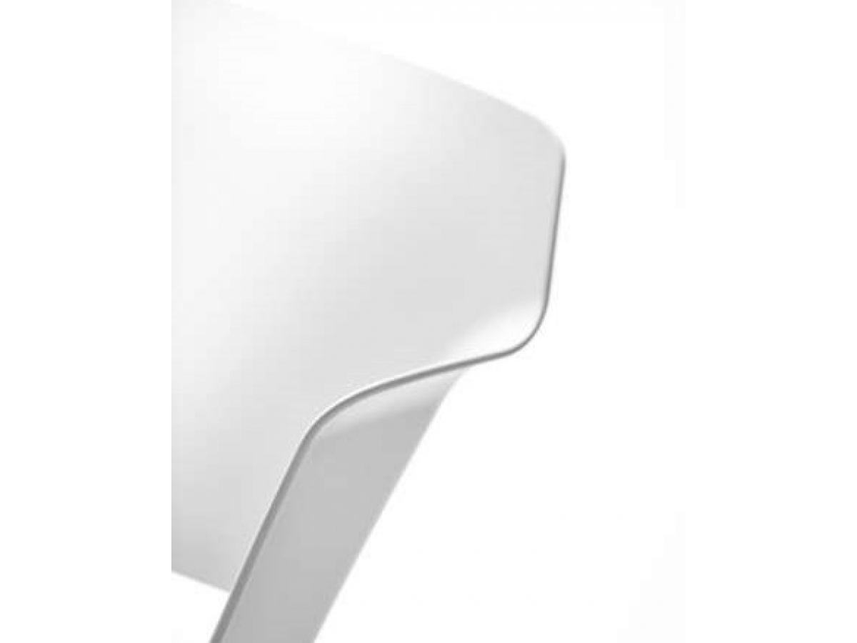 Chaise haute monocoque au design épuré et élégant - CLOP_5