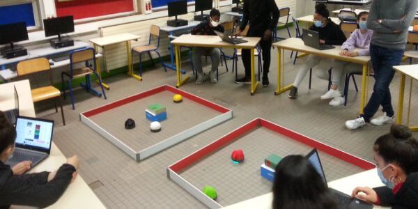 ROBOT INTELLIGENT ÉDUCATIF À PROGRAMMER ALPHAI LEARNINGROBOTS.AI_5