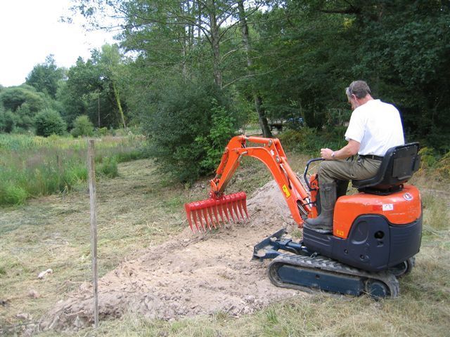 Râteau pour mini-pelle_5