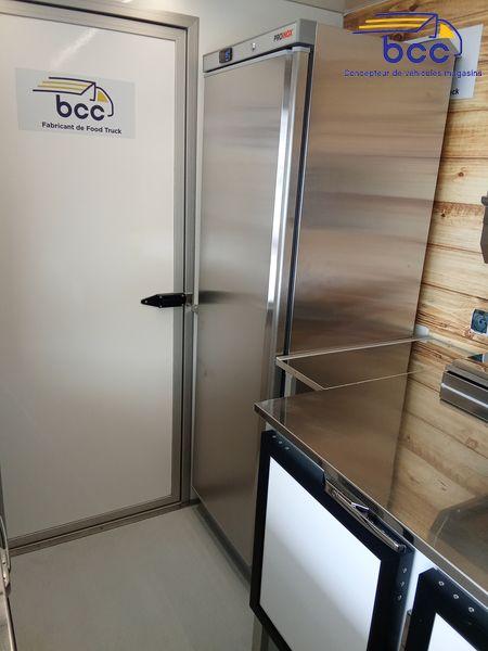 Camion d'occasion Friterie Renault Master – Foodtruck 4m20 tout équipé – Vitrine extérieure + Froid + Cuisson -1124_5