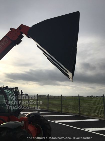 Godet céréales 2500 litres, adaptable sur JCB_5