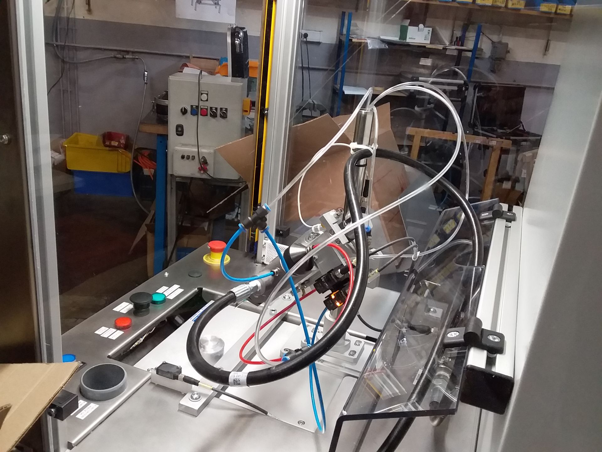 Machine spéciale - Bancs de tests, postes de contrôle, assemblage et unités robotisées_5