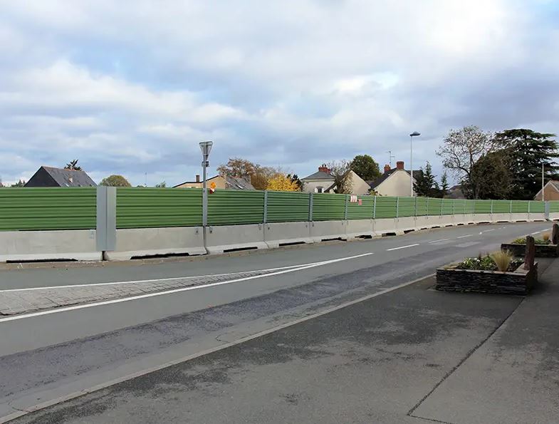 Palissade tôle bac acier pour l'accès, la fermeture, le contrôle et la sécurité des chantiers, des espaces publics et des lieux de rassemblement_5