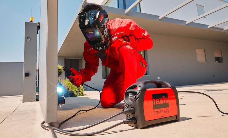 Poste à souder MMA Inverter Force 165 + Cagoule TELWIN_5