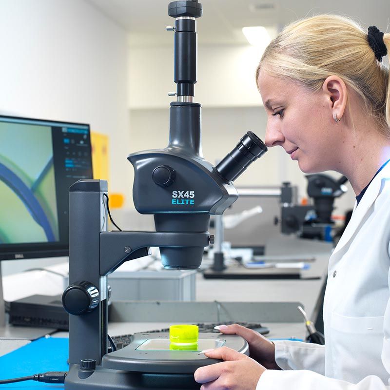 Microscope avec visualisation stéréo haute qualité