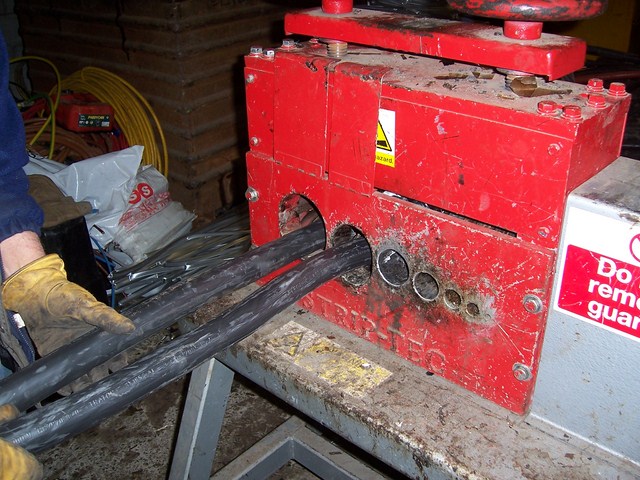 Dénudeur de câbles 100 mm - jusqu'à 3 T/Jour - STRIPTEC-5000_5