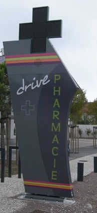 Croix de pharmacie simple ou double face à diodes sur mesure - OUEST ENSEIGNES_5