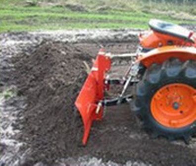 Accessoire de nivelage pour microtracteur, lame 1.20m