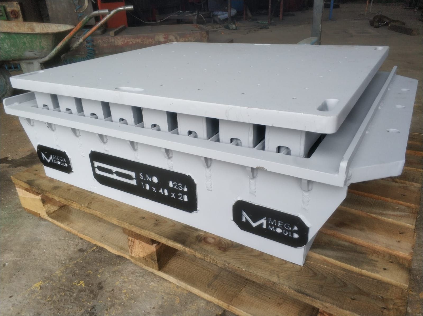 Moule en acier Beyazli Group pour parpaings, pavés, bordures et hourdis - Haute qualité et fabrication sur mesure_5