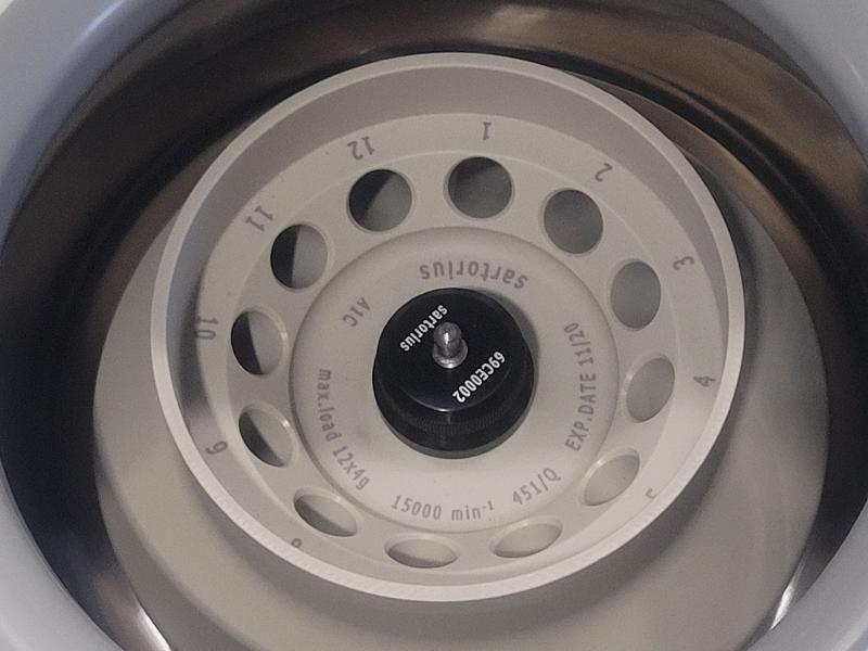 Centrifugeuse micro de laboratoire réfrigérée SARTORIUS CENTRISART A-14C avec rotor A1C tubes 1,5 / 2ml_5