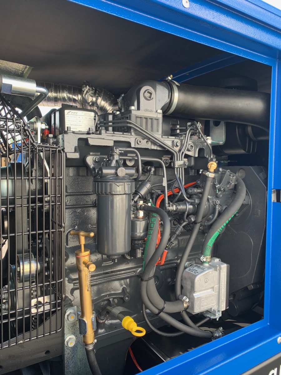 Groupe électrogène d'occasion - IVECO - 40 KVA_5