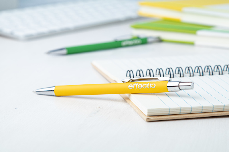 Stylo à bille en aluminium - finition caoutchoutée - gravure laser effet miroir - encre bleue_5