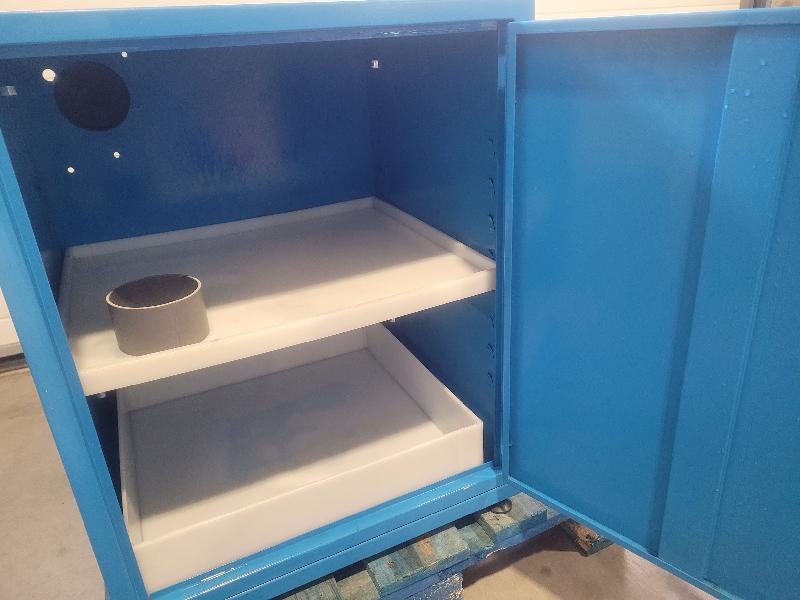 Armoire de sécurité pour produits corrosifs AC30_5