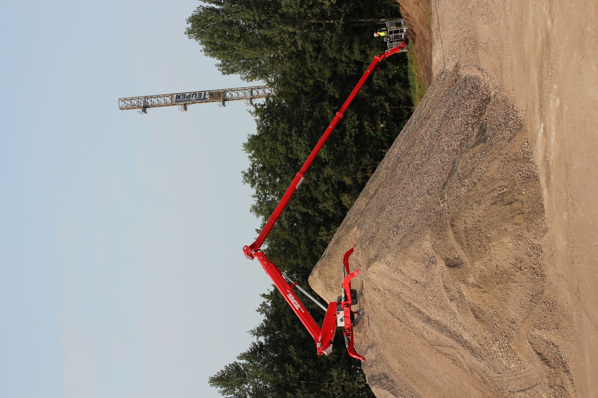 Nacelle compacte pesant 8750 kg pour une utilisation polyvalente - LEO39GTPLUS