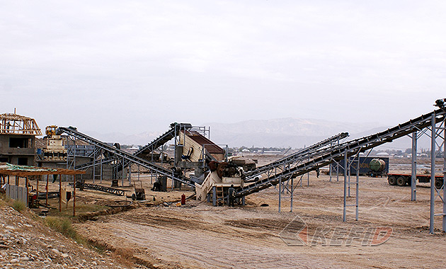 Concasseur pour production de pierre de bonne qualité et uniforme