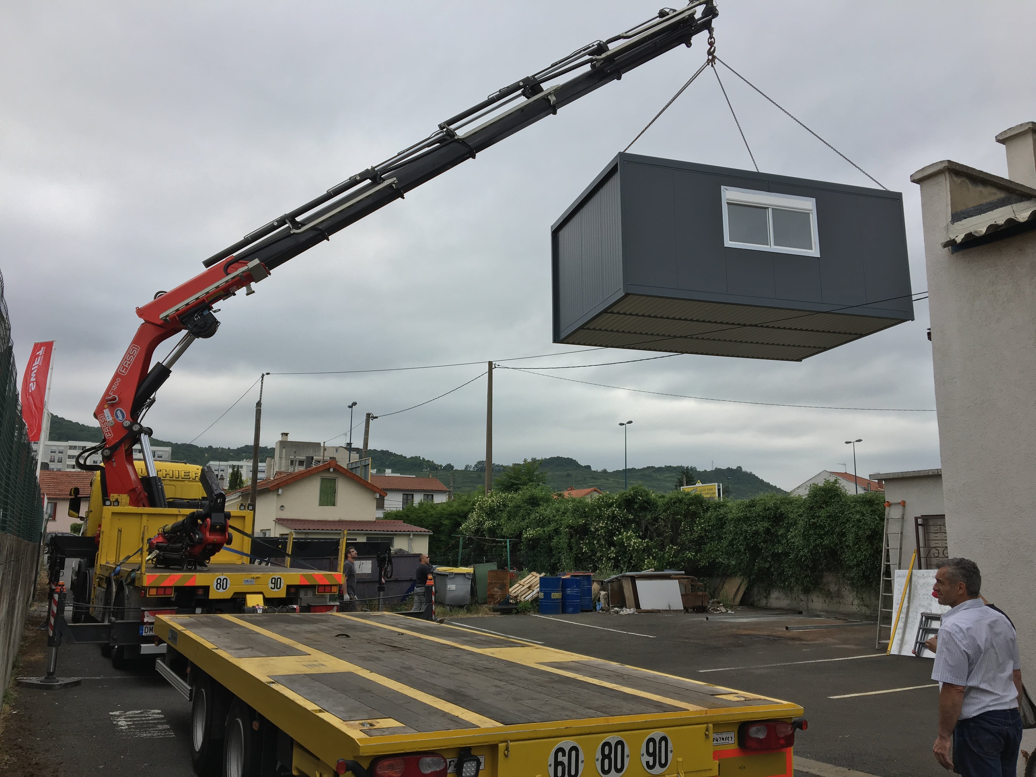 Construction modulaire ARMODULE - Bureaux, salles de réunion, vestiaires transportables et superposables_5