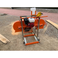 Scierie mobile performante pour menuisiers et petits propriétaires forestiers