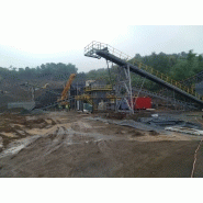 Concasseur pour ligne de production classique avec crible vibrant