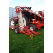 Récolteuse de carottes PSOPS - Simon - portée 3 points avec châssis robuste et mise en pallox_5