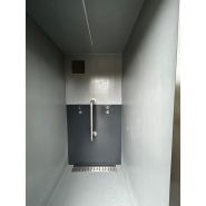 Cabine PMR avec une cabine urinoir disponible en version manuelle, semi-automatique ou automatique - réf. 2052_5