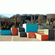 Assise urbaine sur mesure en résine Ultra® - Mobilier intérieur et extérieur résistant_5