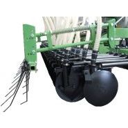 Semoir agricole PNL - Damax SRL - Modèle 4000 à 6000 - Versions à bottine, disque simple et double_5