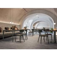 Chaise de restaurant Compasso en frêne - design raffiné avec dossier incurvé et multiples finitions_5