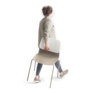 Chaise empilable klik, originale et élégante_5