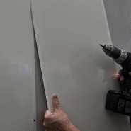 Lambris lisse et robuste adapté aux normes HACCP