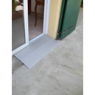 Rampe de seuil en aluminium avec pieds ajustables