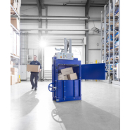 Presse à petites balles performante et compacte - BalePress 3 - jusqu'à 15 tonnes de carton et film par an_5