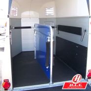 Van 2 places Humbaur avec éclairage intérieur intégré