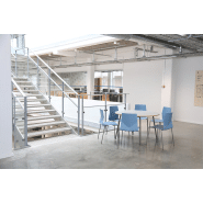 Chaise empilable Fourcast2® Line - dossier flexible en V, 8 couleurs disponibles, patins en téflon_5