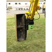 Équipement de chantier pour pelle avec tilt motor adaptable