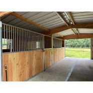 Barn en bois Douglas - LCI Cheval - Modularité et confort pour vos chevaux_5