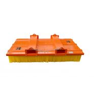 Balai agricole Bergamini pour nettoyage optimal de plastiques et papiers