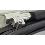 Système de décapage au laser avec refroidissement liquide intégré